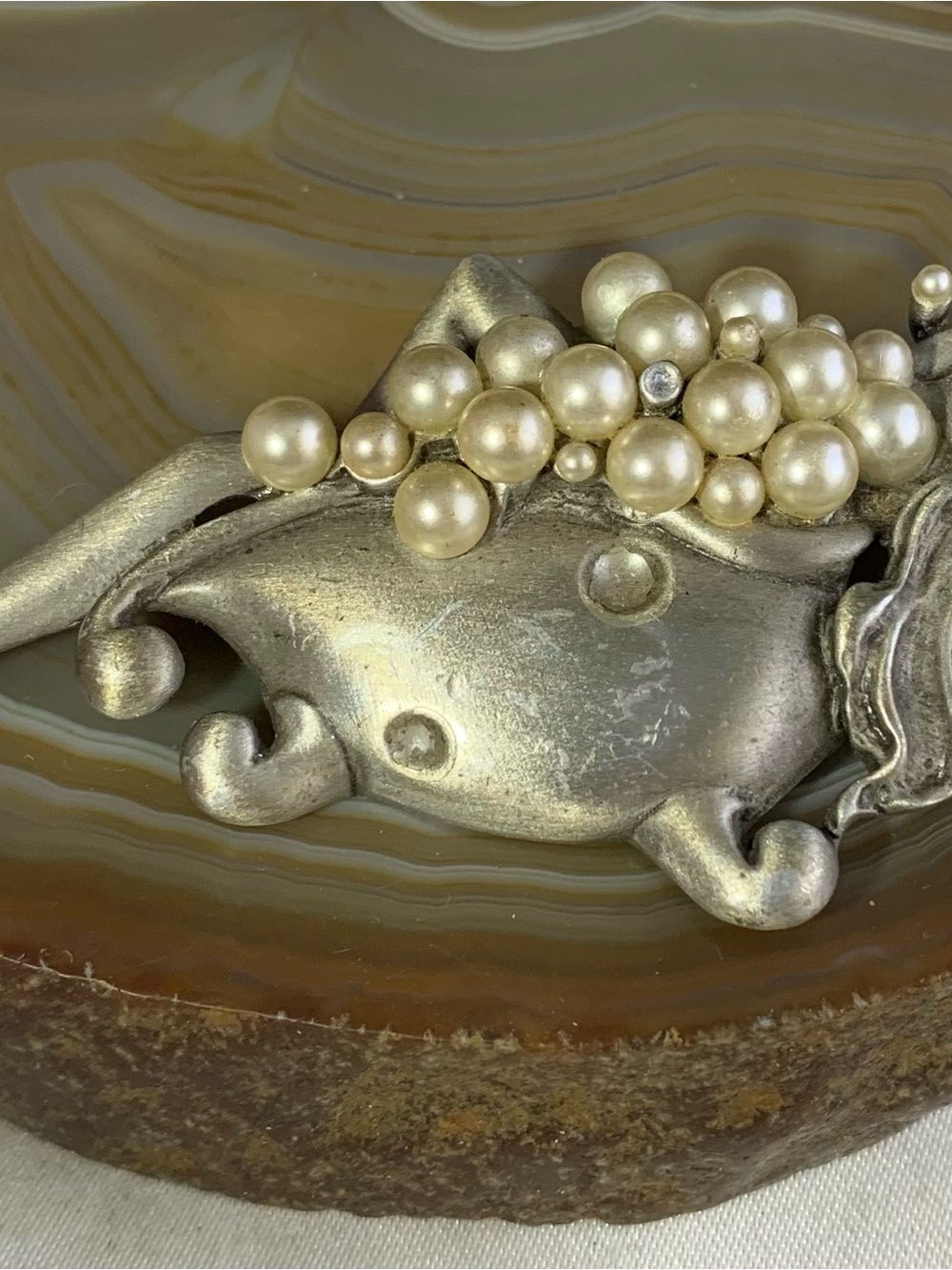 Vintage Pewter JJ Brooch,Lady Lounging in a Cluster of Faux Pearl Bubble Brooch